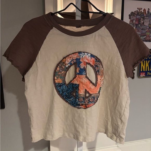 Patchwork Peace Sign Raglan Tee Size Small - Picture 2 of 3